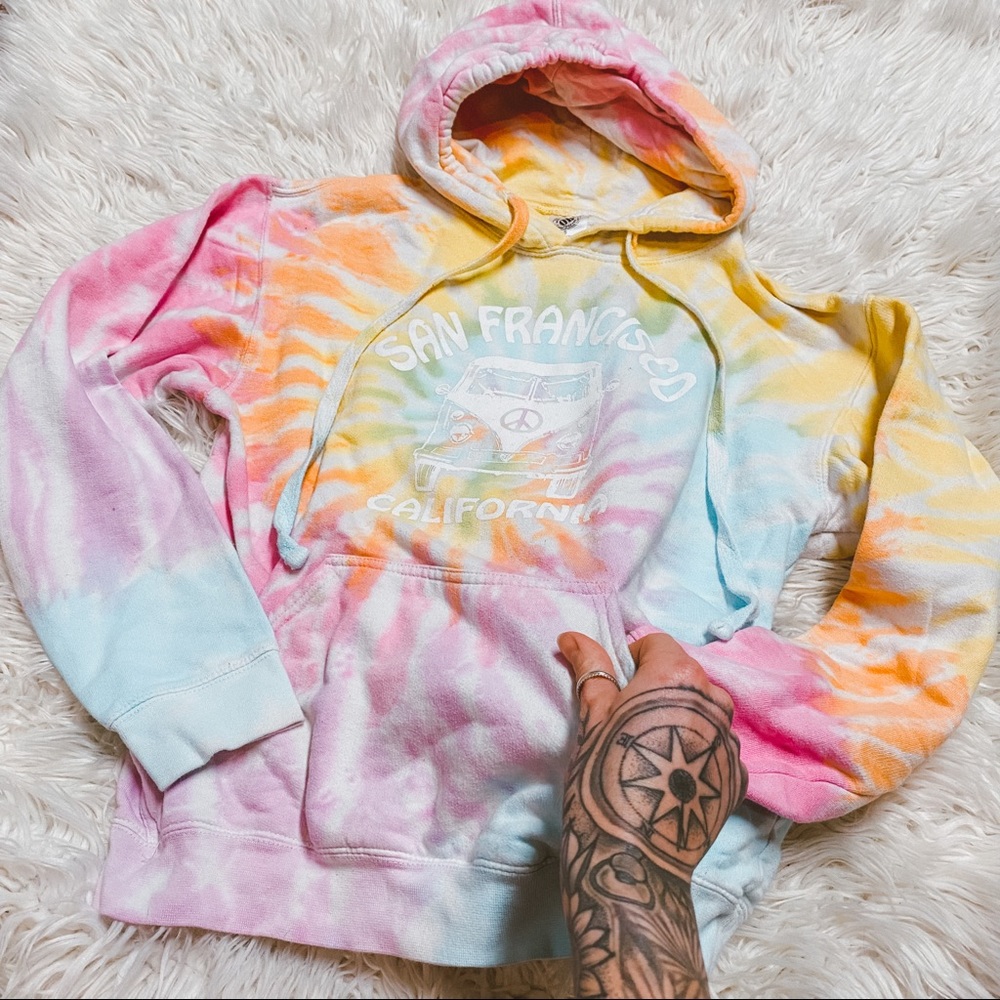 San Francisco CA 🌈 pastel tie dye retro peace van hoodie size small